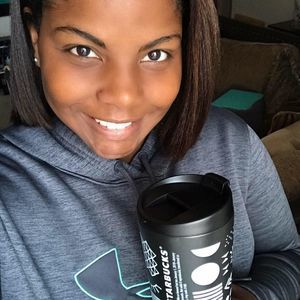 Meet your Posher, Stephanie